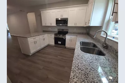 5025 Finders Court, Tampa, FL 33617 - Photo 4