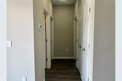 5008 Finders Court, Tampa, FL 33617 - Photo 6