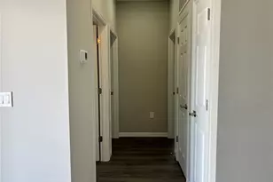 5008 Finders Ct, Tampa, FL 33617 - Photo 6