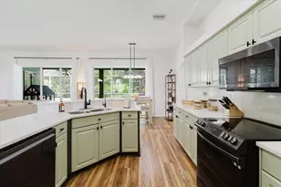 9601 Regents Park Dr, Tampa, FL 33647 - Photo 18