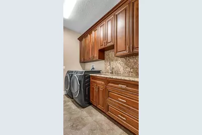 29135 Rivergate Run, Wesley Chapel, FL 33543 - Photo 32