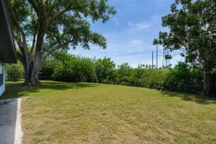 415 Country Club Dr, Oldsmar, FL 34677 - Photo 22