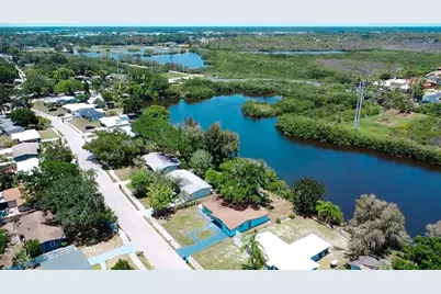 415 Country Club Drive, Oldsmar, FL 34677 - Photo 2