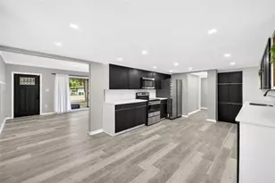 1601 E Paris St, Tampa, FL 33610 - Photo 10