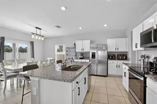3706 Zephyr Preserve Pl, Zephyrhills, FL 33541 - Photo 12