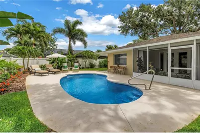 4201 27th Avenue N, Saint Petersburg, FL 33713 - Photo 4