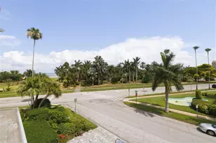 1100 N Shore Dr NE, Saint Petersburg, FL 33701 - Photo 16