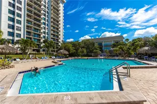 400 Island Way, Clearwater Beach, FL 33767 - Photo 36