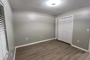 4325 Aegean Dr, Tampa, FL 33611 - Photo 8