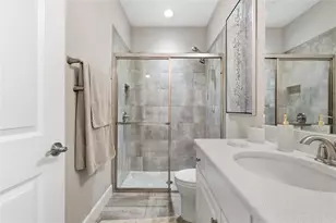 9750 Highland Park Pl, Palmetto, FL 34221 - Photo 16