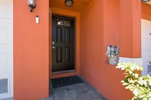 47 W Morgan St, Tarpon Springs, FL 34689 - Photo 4