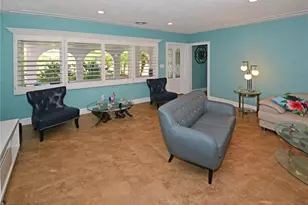 7020 Mango Ave S, Saint Petersburg, FL 33707 - Photo 10