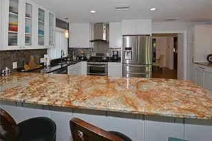 7020 Mango Ave S, Saint Petersburg, FL 33707 - Photo 22