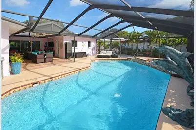 7020 Mango Avenue S, Saint Petersburg, FL 33707 - Photo 44