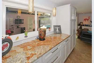 7020 Mango Avenue S, Saint Petersburg, FL 33707 - Photo 18