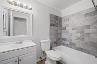7955 Adelaide Loop, New Port Richey, FL 34655 - Photo 16