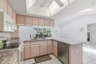 10186 Sleepy Willow Ct, Spring Hill, FL 34608 - Photo 8