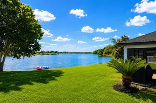5689 Elsinore Way, Lakeland, FL 33805 - Photo 8