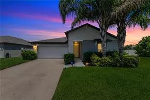 6765 Emerald Spring Loop, New Port Richey, FL 34653 - Photo 2