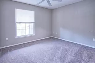 10019 Courtney Palms Blvd, Tampa, FL 33619 - Photo 10