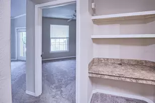 10019 Courtney Palms Blvd, Tampa, FL 33619 - Photo 8