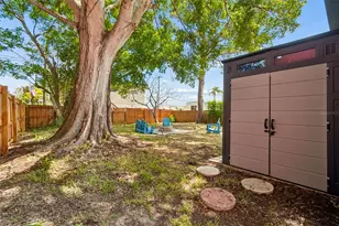 314 Indiana Ave, Crystal Beach, FL 34681 - Photo 30