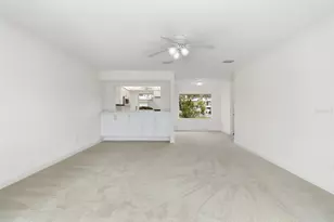 11562 W Bayshore Dr, Crystal River, FL 34429 - Photo 18