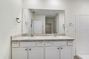 35525 Stella Vast Dr, Zephyrhills, FL 33541 - Photo 42