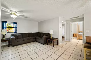 15509 Casey Rd, Tampa, FL 33624 - Photo 2