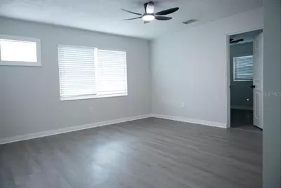 5480 70th Lane N, Saint Petersburg, FL 33709 - Photo 4