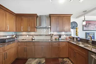 736 Island Way, Clearwater Beach, FL 33767 - Photo 26