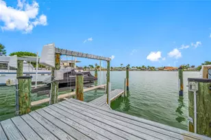 560 79th St S, Saint Petersburg, FL 33707 - Photo 58
