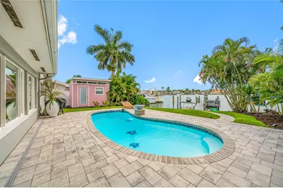 560 79th Street S, Saint Petersburg, FL 33707 - Photo 50