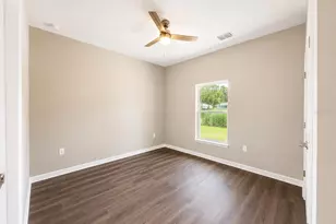 5028 Finders Ct, Tampa, FL 33617 - Photo 10