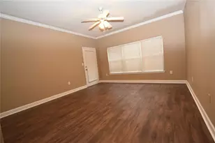 18501 Bridle Club Dr, Tampa, FL 33647 - Photo 4