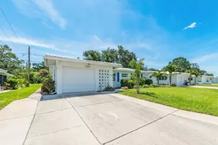 9259 142nd St, Seminole, FL 33776 - Photo 2