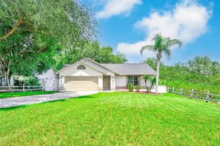 1400 Club Dr, Tarpon Springs, FL 34689 - Photo 1