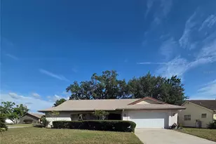 12226 Meadowbrook Ln, Hudson, FL 34667 - Photo 2