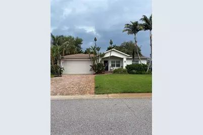 370 Foster Lane, Belleair, FL 33756 - Photo 2