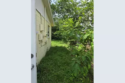 1212 E Chilkoot Avenue, Tampa, FL 33612 - Photo 18