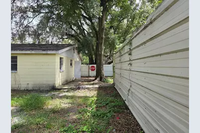 1212 E Chilkoot Avenue, Tampa, FL 33612 - Photo 20