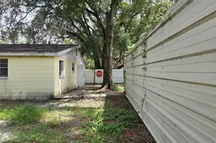 1212 E Chilkoot Ave, Tampa, FL 33612 - Photo 20