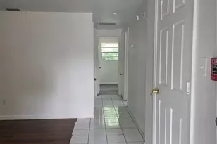 1212 E Chilkoot Ave, Tampa, FL 33612 - Photo 16