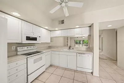 1400 Water View Drive W #102, Largo, FL 33771 - Photo 12