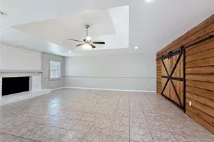 912 Shangri La Dr, Seffner, FL 33584 - Photo 24