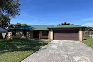 912 Shangri La Dr, Seffner, FL 33584 - Photo 1