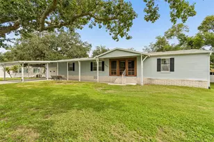 37647 Newal Ave, Zephyrhills, FL 33542 - Photo 4