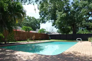 8307 Vallejo Pl, Tampa, FL 33614 - Photo 4