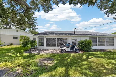 402 Dorchester Place #31, Sun City Center, FL 33573 - Photo 4
