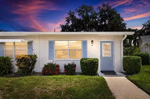 402 Dorchester Pl, Sun City Center, FL 33573 - Photo 1